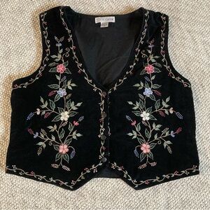 Vintage Chrysantheme Velvet Embroidered Black Floral Vest Size 2X Grandma Core